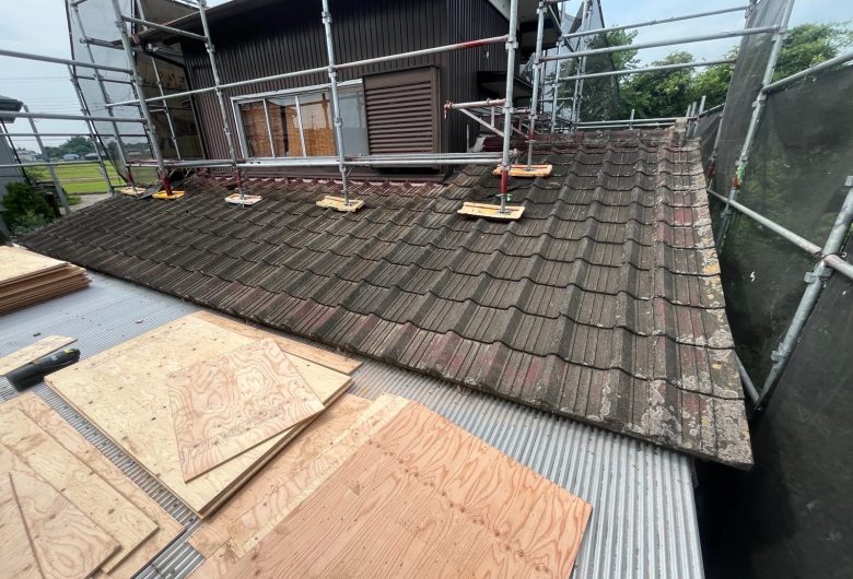 ,番長,つくば市,つくばみらい市,土浦市,阿見町,牛久市,龍ケ崎市,石岡市,稲敷市,牛久市,美浦村,利根町,取手市,守谷市,かすみがうら市,茨城県,千葉県,屋根葺き替え,工事,雨守り番長,屋根工事,屋根,雨樋,修理,外壁,外壁張替工事,リフォーム,カバー工法,内装工事,雨漏り,雨守り番長,コロニアル,Tルーフ,シングル屋根,横暖ルーフ,板金屋根,瓦,トタン,スレート,ガルバリウム鋼板,ルーフィング,予防,診断,お家,早期発見,お家のことなら,診断,ディプロマットスター