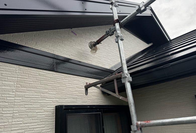 ,番長,つくば市,つくばみらい市,土浦市,阿見町,牛久市,龍ケ崎市,石岡市,稲敷市,牛久市,美浦村,利根町,取手市,守谷市,かすみがうら市,茨城県,千葉県,屋根葺き替え,工事,雨守り番長,屋根工事,屋根,雨樋,修理,外壁,外壁張替工事,リフォーム,カバー工法,内装工事,雨漏り,雨守り番長,コロニアル,Tルーフ,シングル屋根,横暖ルーフ,板金屋根,瓦,トタン,スレート,ガルバリウム鋼板,ルーフィング,予防,診断,お家,早期発見,お家のことなら,診断,ディプロマットスター