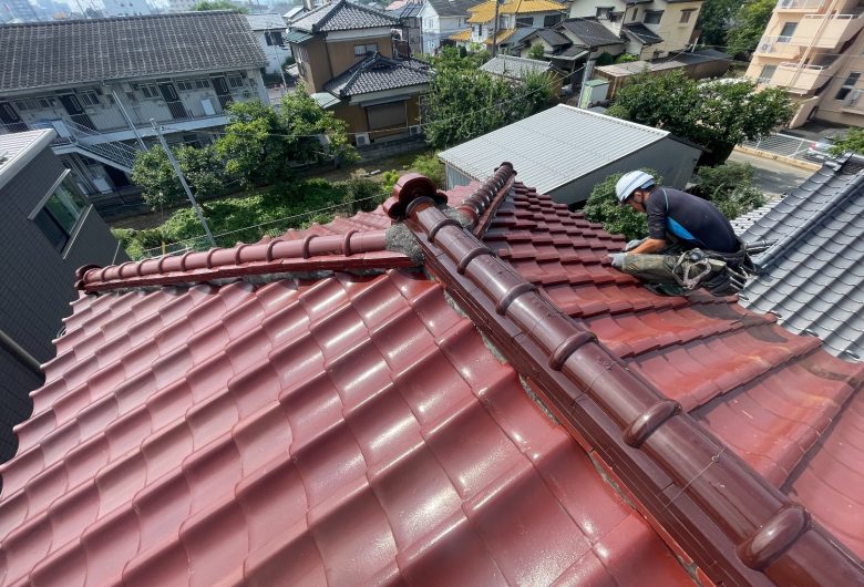 土浦市,株式会社装建,つくば市,茨城県,屋根葺き替え,工事,雨守り番長,屋根工事,屋根,雨樋,修理,外壁,外壁張替工事,リフォーム,カバー工法,内装工事,雨漏り,雨守り番長,コロニアル ,Tルーフ,シングル屋根,横暖ルーフ,板金屋根,瓦,トタン,スレート,ガルバリウム鋼板,ルーフィング